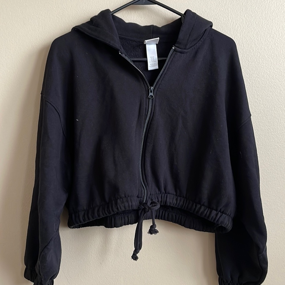Black cropped sweater from H&M it’s a size medium zip up